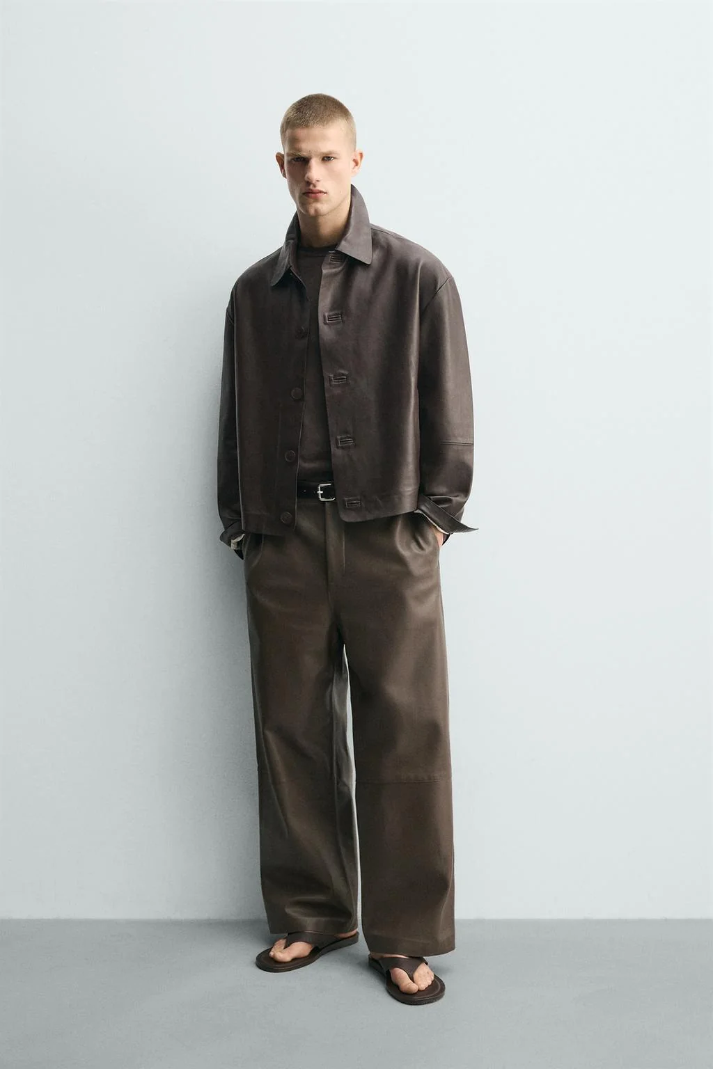 Кожаная куртка свободного кроя