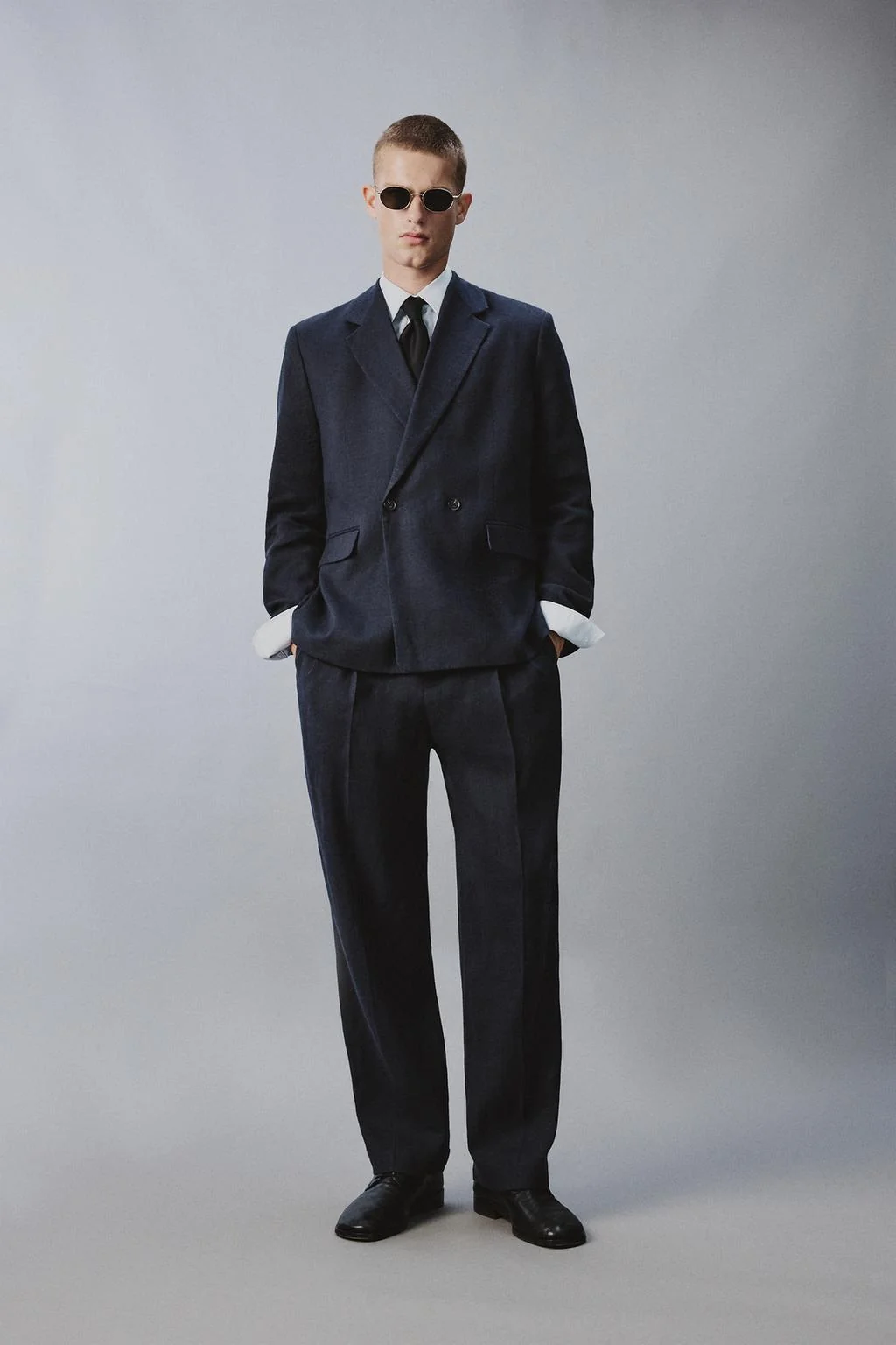 ЛЬНЯНО-БАМБУКОВЫЕ БРЮКИ СО СБОРКАМИ КОМПЛЕКТА