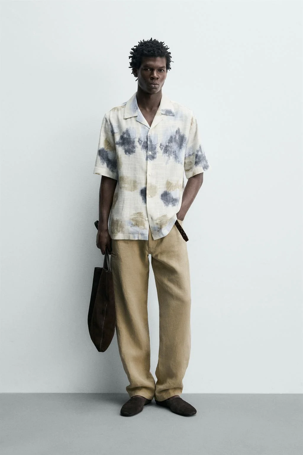 АБСТРАКТНЫЙ ПРИНТ ПЛАВЯЩЕЙСЯ БЛУЗКИ