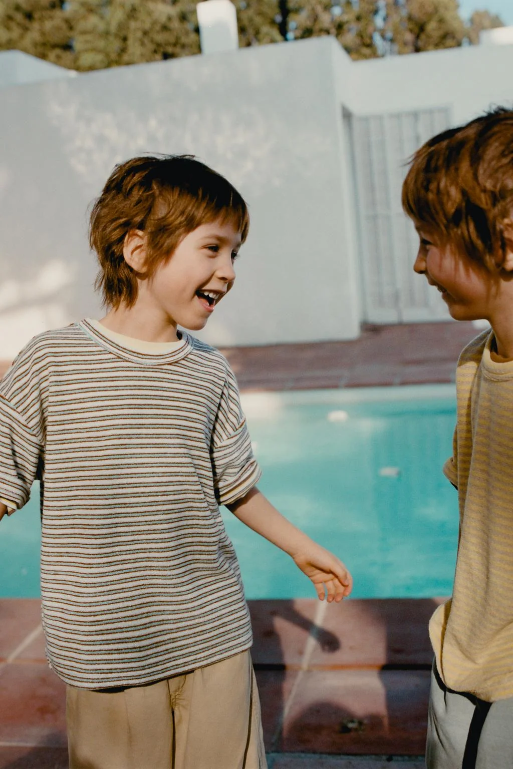 ЗАРА ВЕЧНАЯ КЛАССИКА - ФУТБОЛКА С ЭФФЕКТОМ ПОЛОТЕНЦА В ПОЛОСКУ — Редакторский