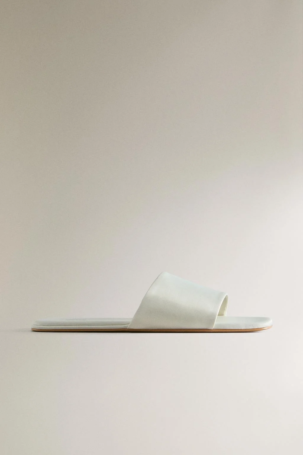 САТИНОВЫЕ ТАПОЧКИ