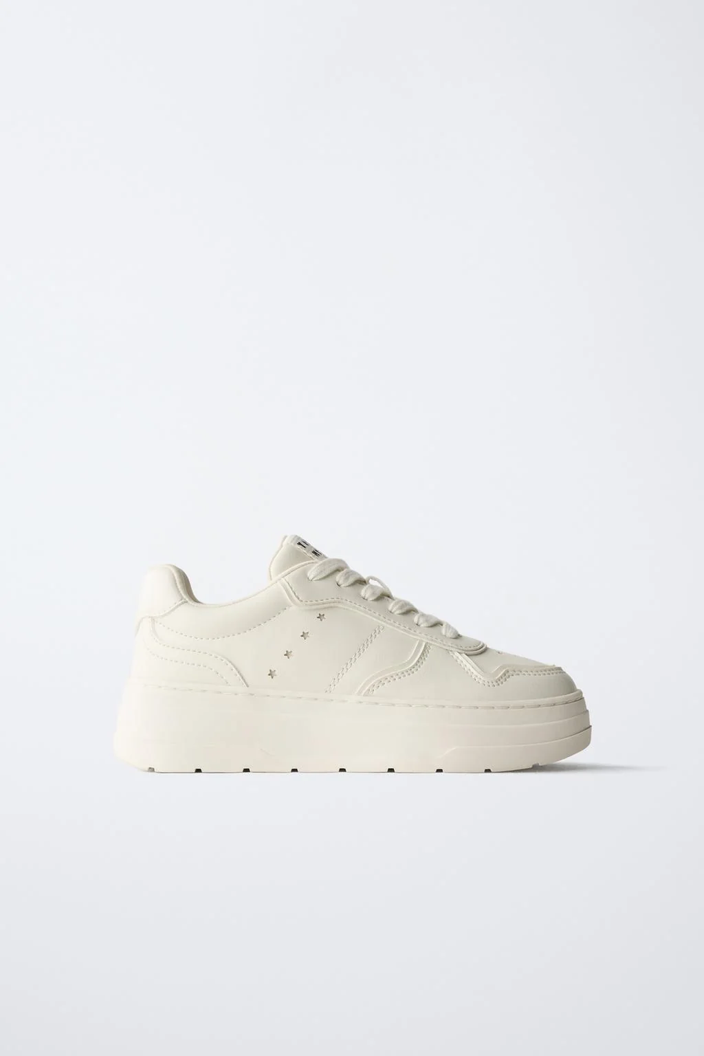 Кроссовки на платформе