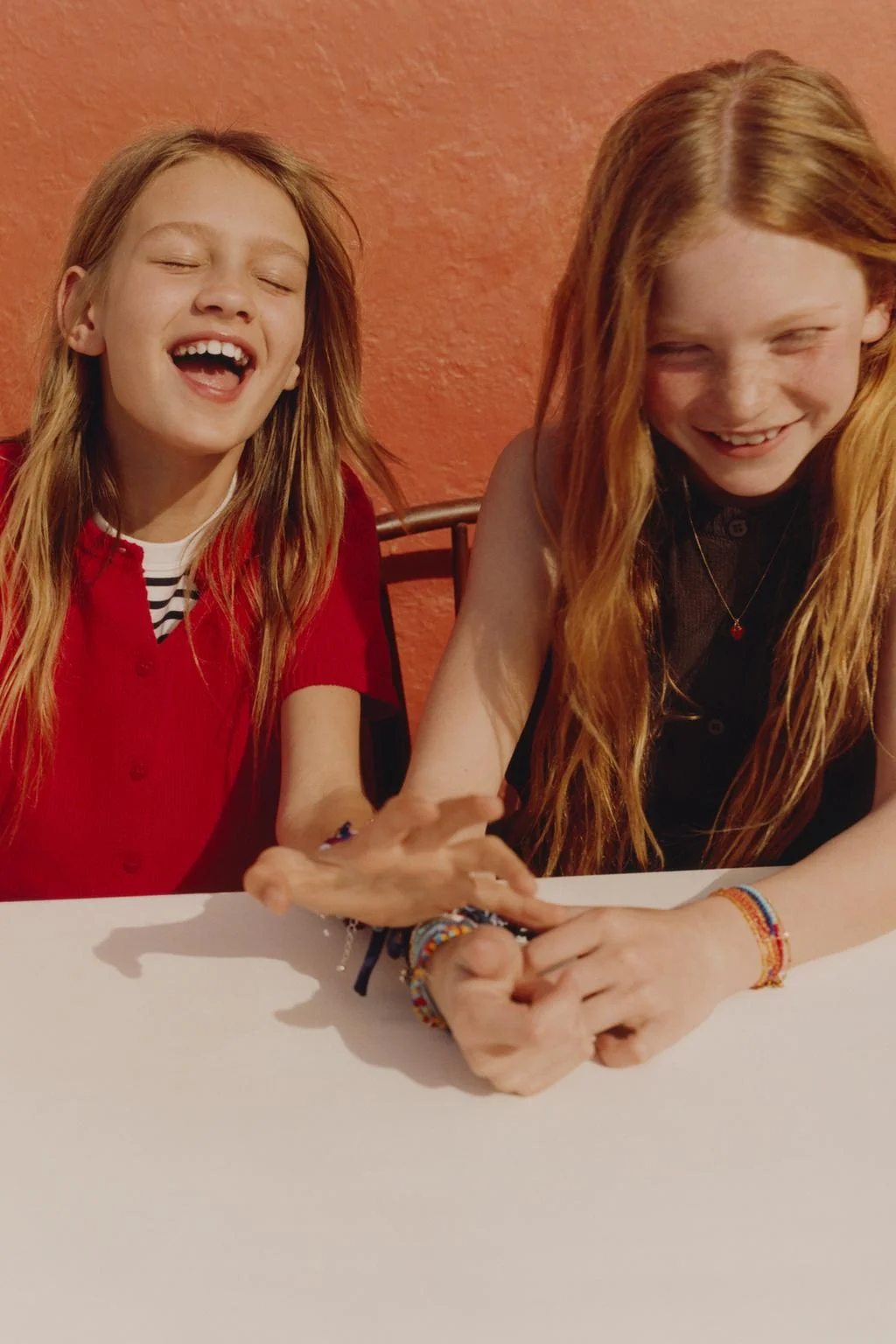 Вязаный жилет на пуговицах