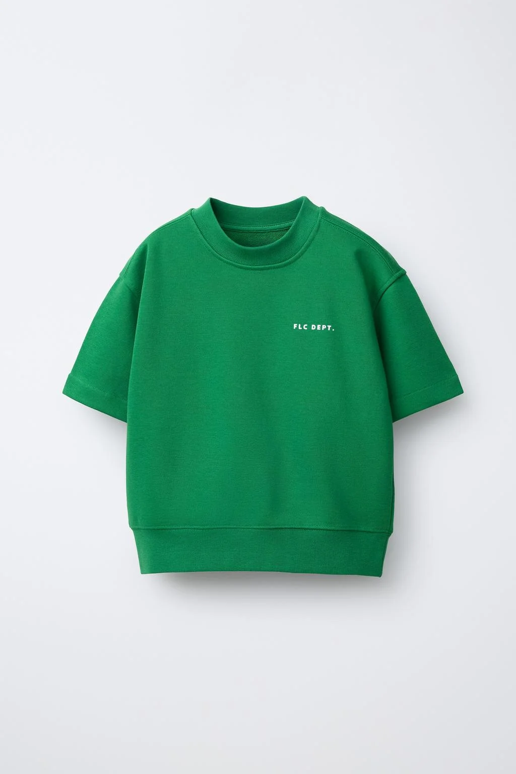 Свитшот с коротким рукавом и объемным текстом