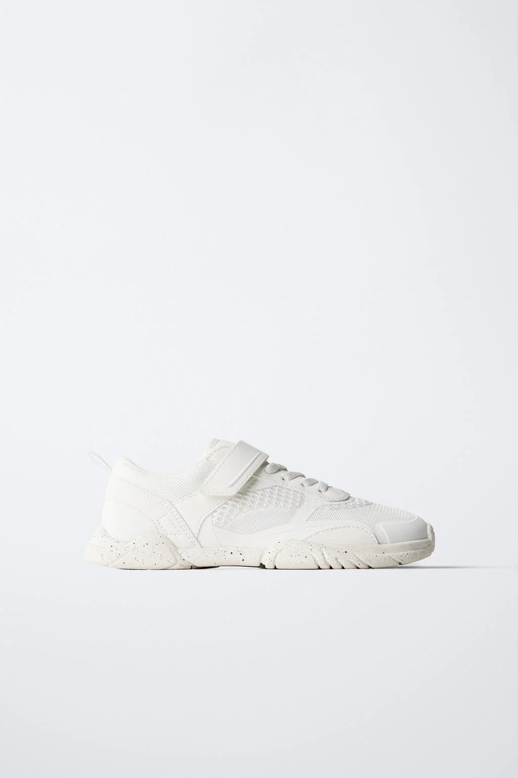 Кроссовки босиком