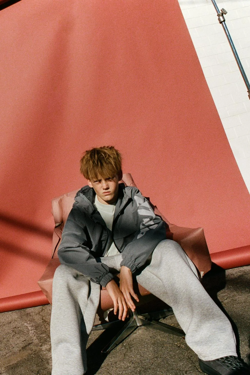 Куртка с текстовой деталью, отталкивающая воду