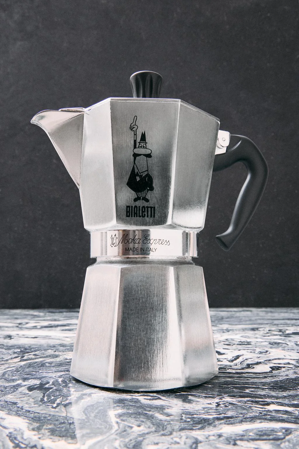 Кофеварка BIALETTI на 6 чашек