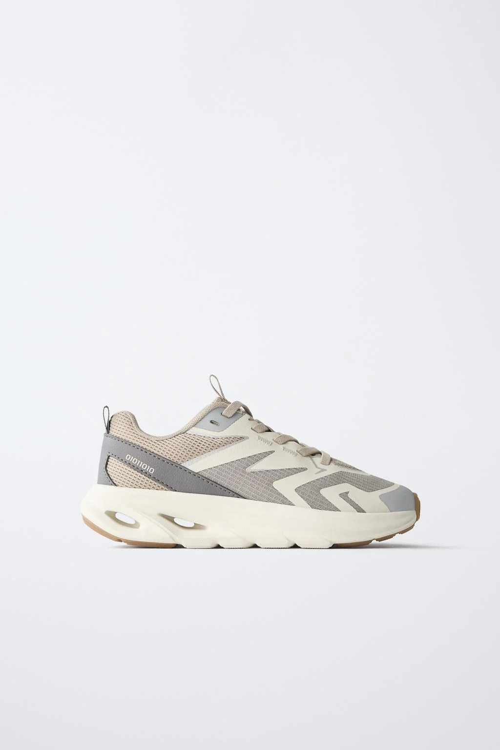 Многосоставные кроссовки