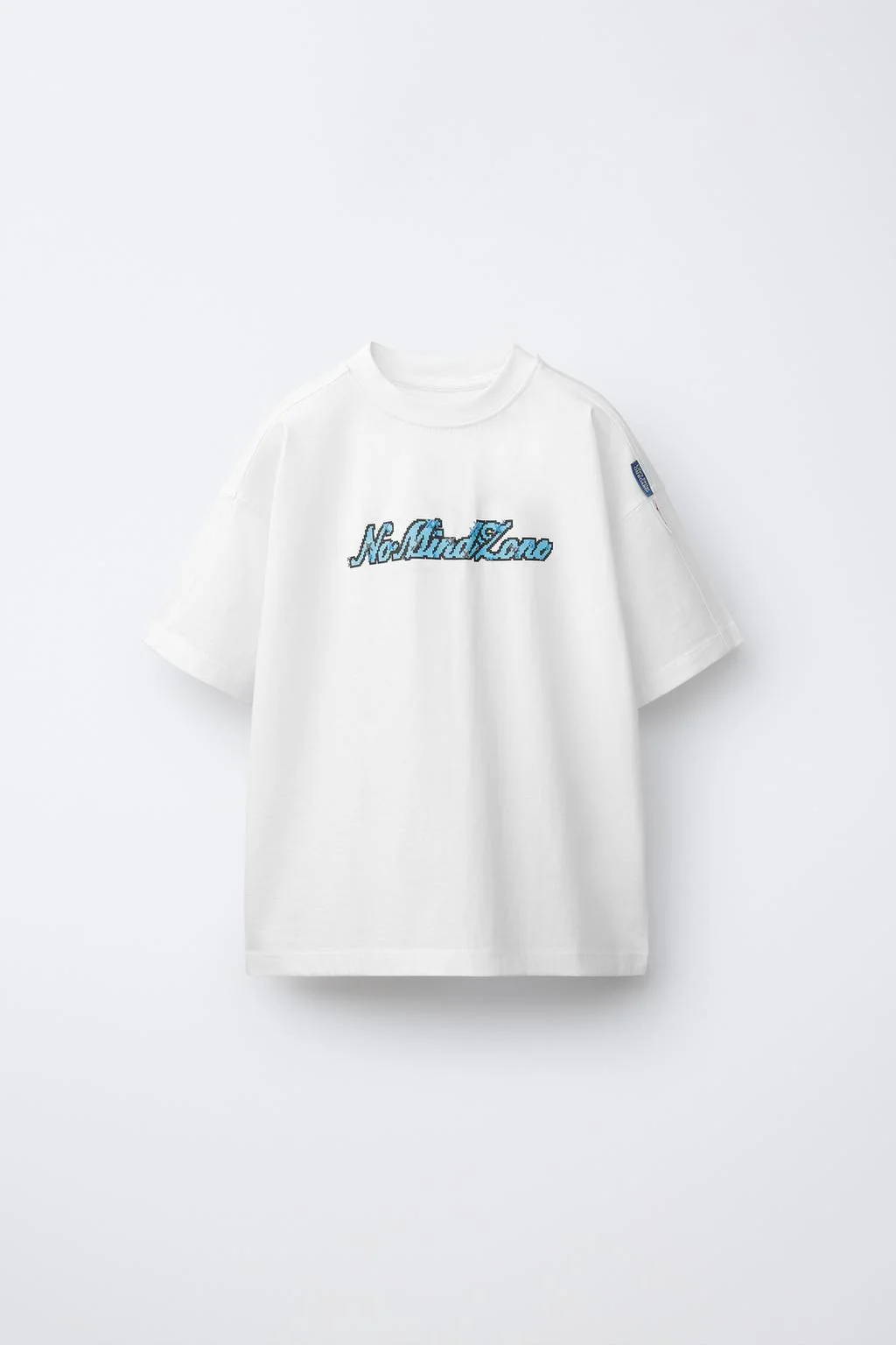 Футболка с пиксельным принтом скейтборда