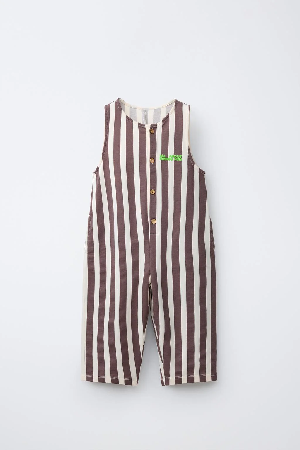 ДЛИННЫЕ КОМБИНЕЗОНЫ С ТИСНЁНЫМ ТЕКСТОМ