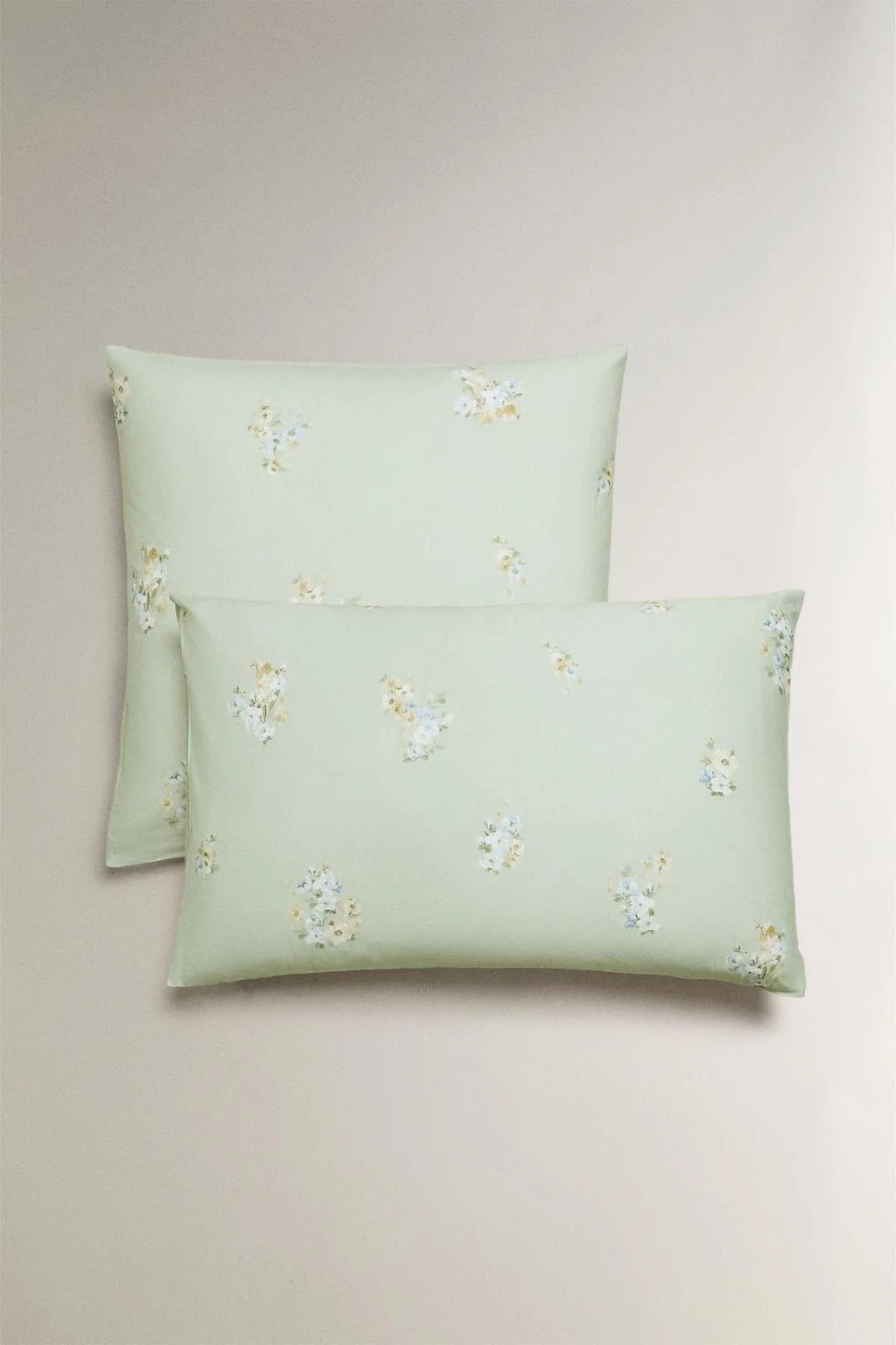 Сатиновая наволочка с цветочным принтом