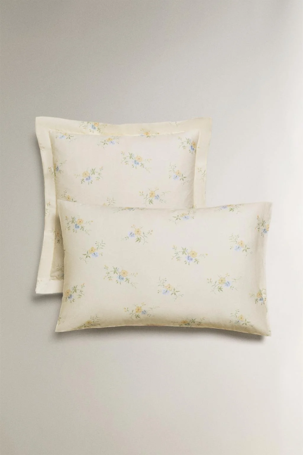 Сатиновая наволочка с цветочным букетом