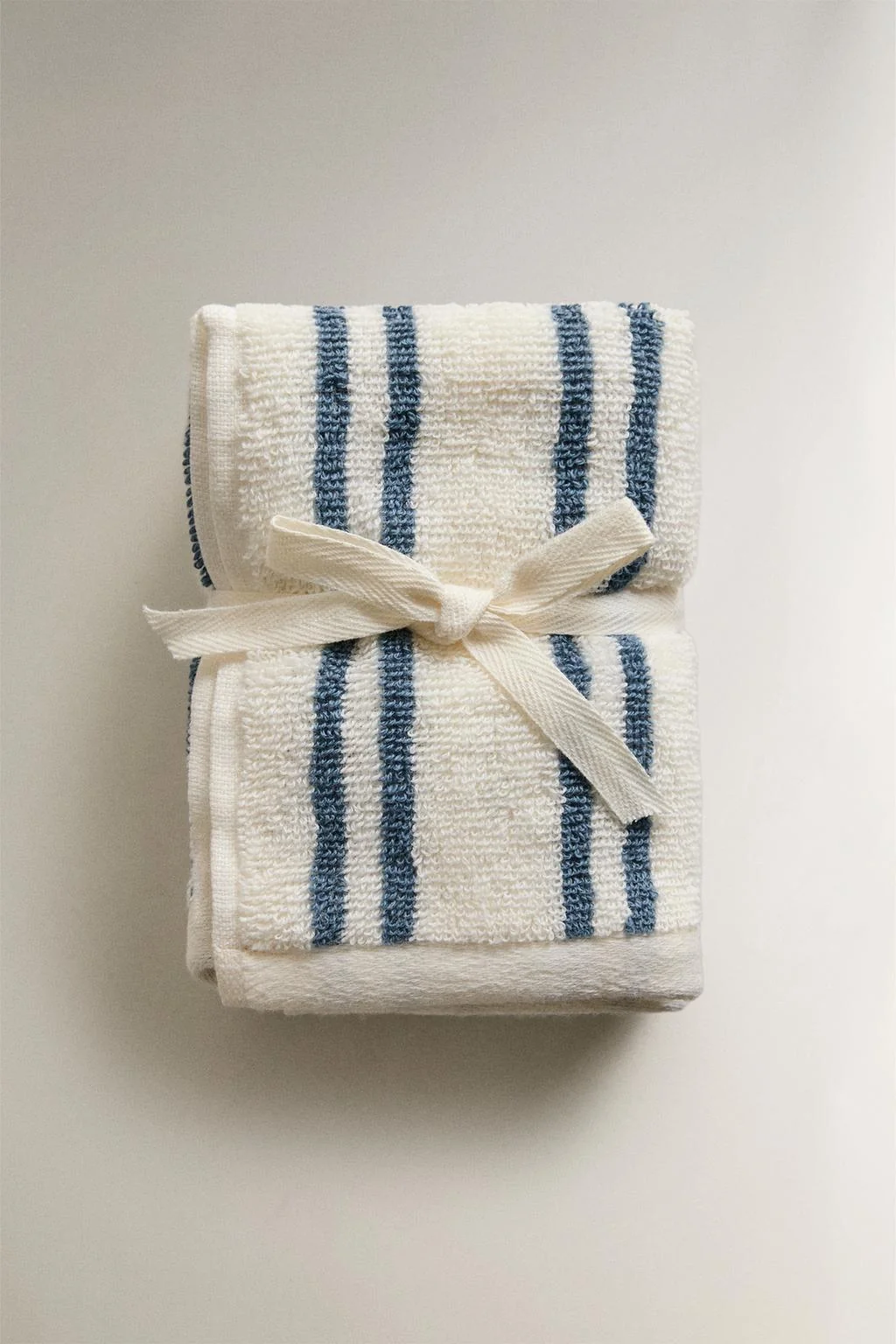 ПОЛОТЕНЦЕ ДЛЯ РУК С ДВУМЯ ПОЛОСАМИ (УПАКОВКА ИЗ 3 ШТ.)