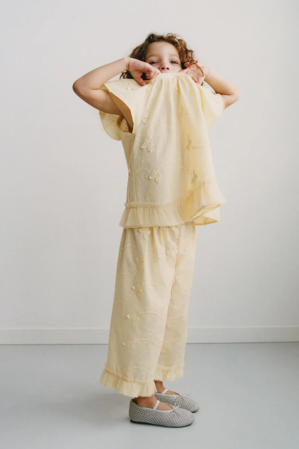 КУЛЬТИКИ ИЗ ТЮЛЯ С БАБОЧКАМИ