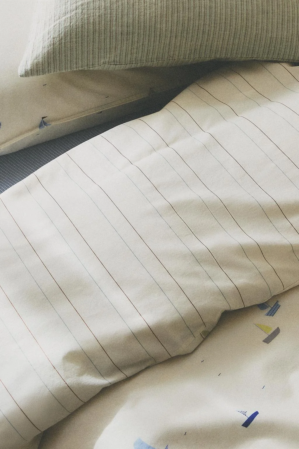 ДЕТСКОЕ ХЛОПЧАТОБУМАЖНОЕ ОДЕЯЛО С КАПЮШОНОМ — Постельное бельё