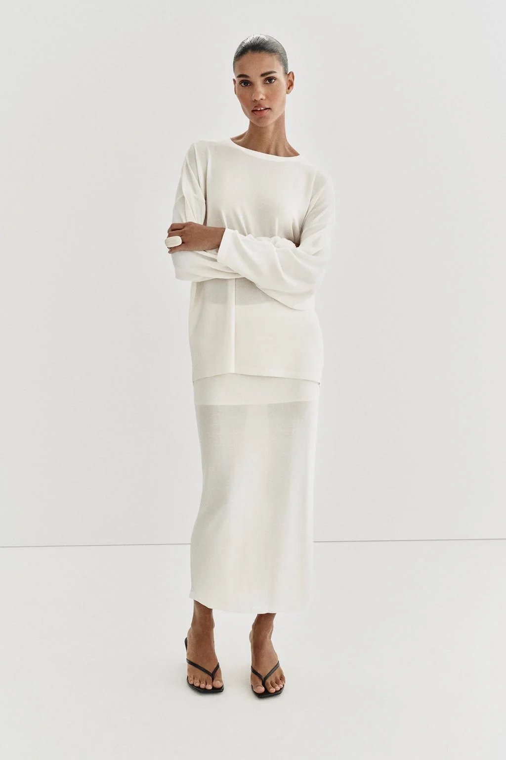 Оверсайз трикотажный свитер