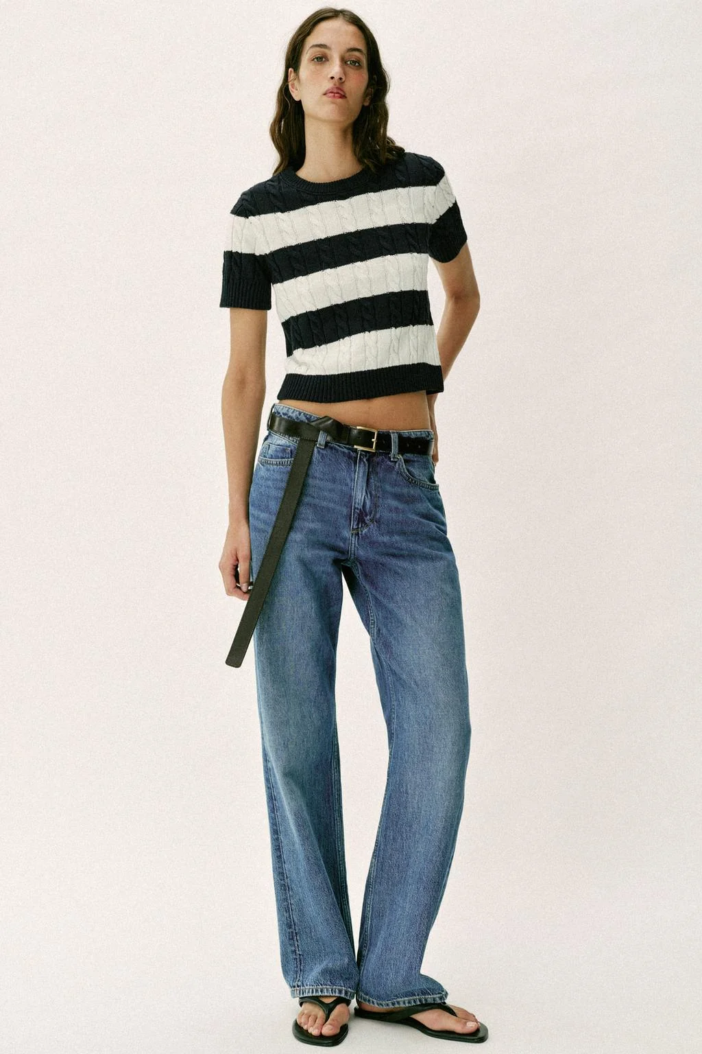 ВЯЗАНЫЙ СВИТЕР С РЕБРИСТОЙ ВЕРТИКАЛЬНОЙ ПОЛОСКОЙ