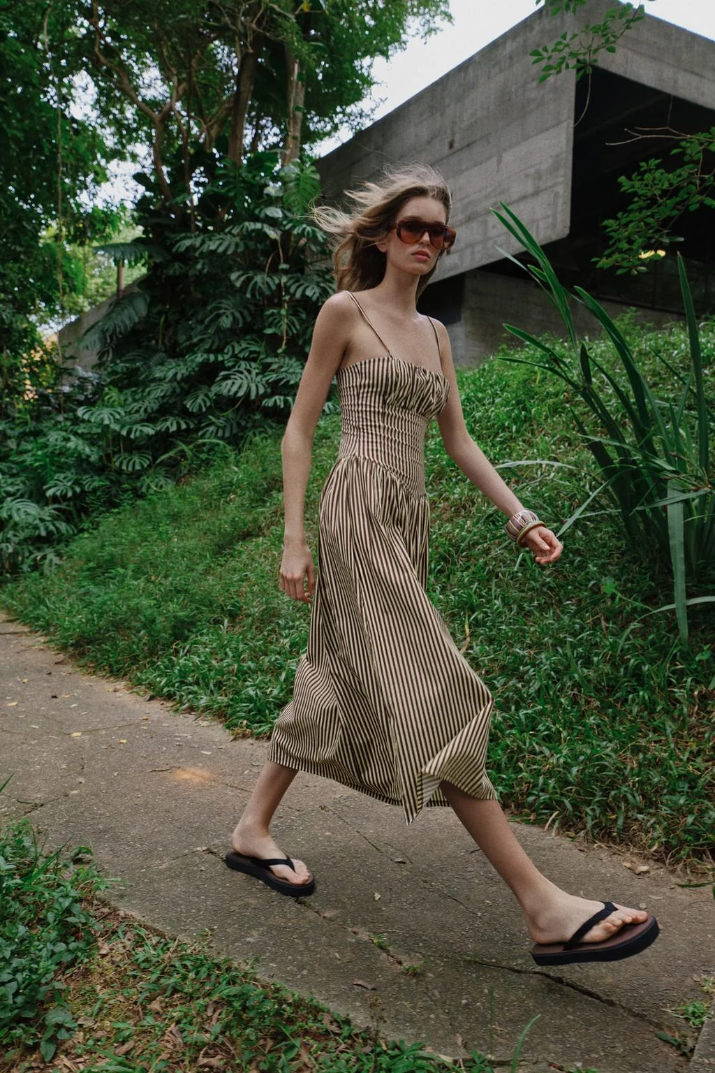 ПЛАТЬЕ ИЗ ПОПЛИНА В ПОЛОСКУ