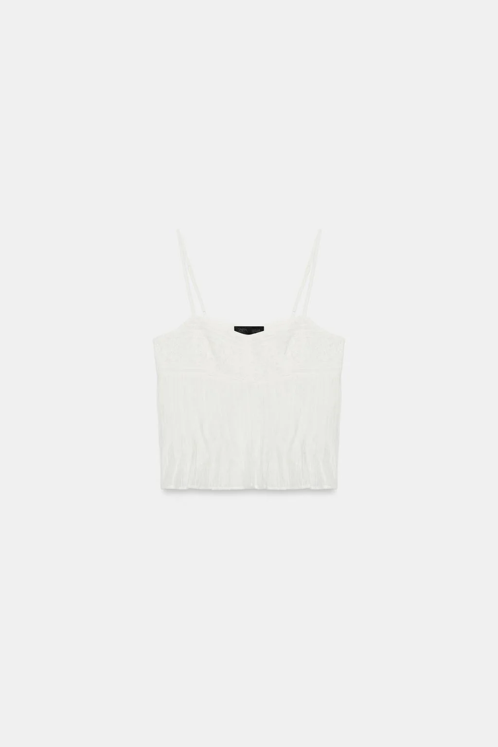 ТОП С ВЫШИВКОЙ И ТОНКИМИ БРЕТЕЛЯМИ