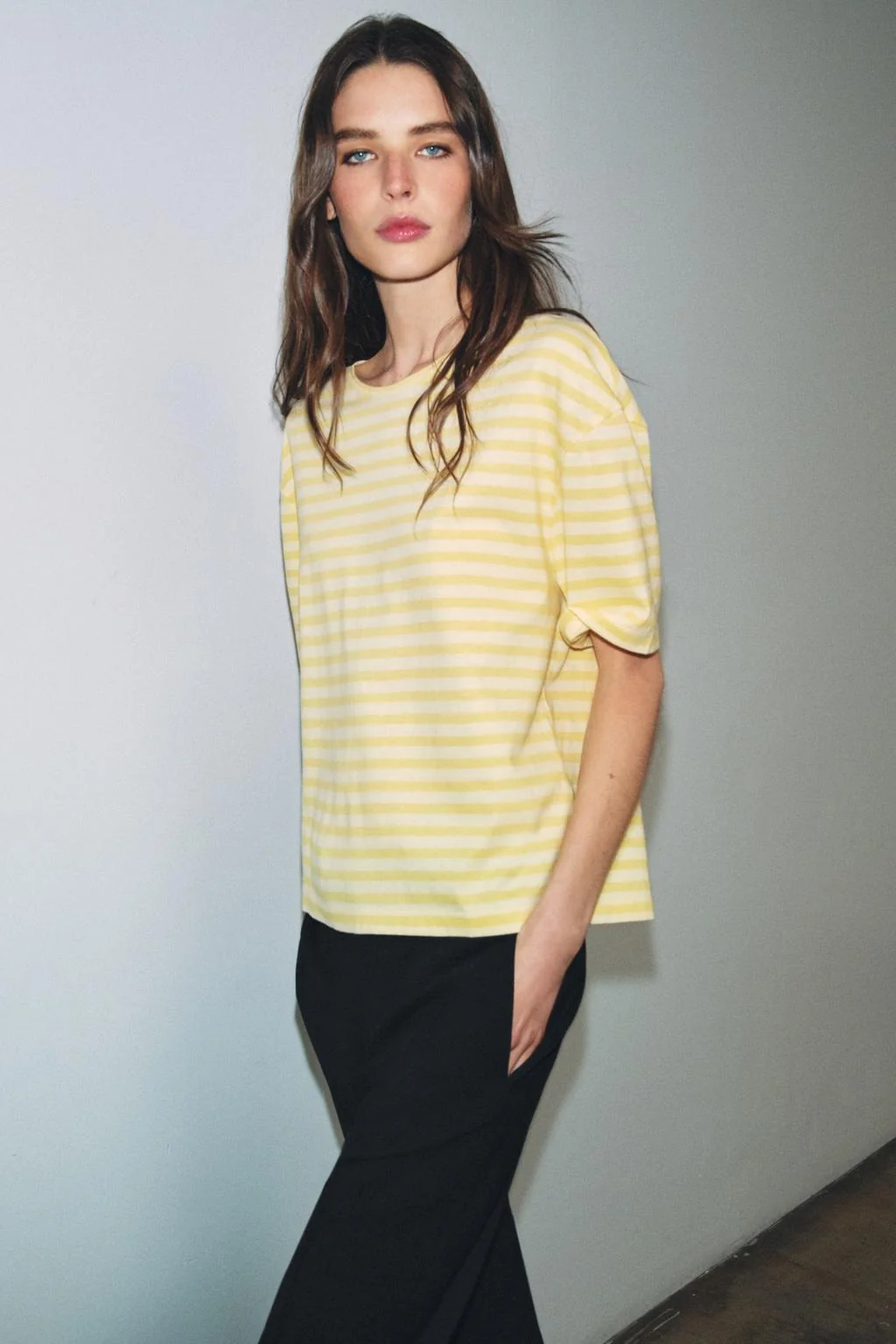 ФУТБОЛКА С КОРОТКИМИ РУКАВАМИ В ПОЛОСКУ