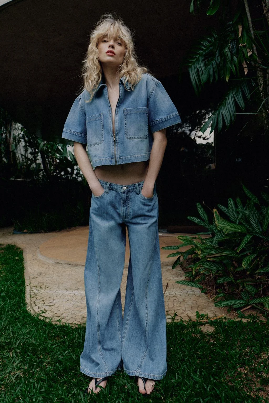 Джинсы с высокой посадкой и широкими штанинами Z1975