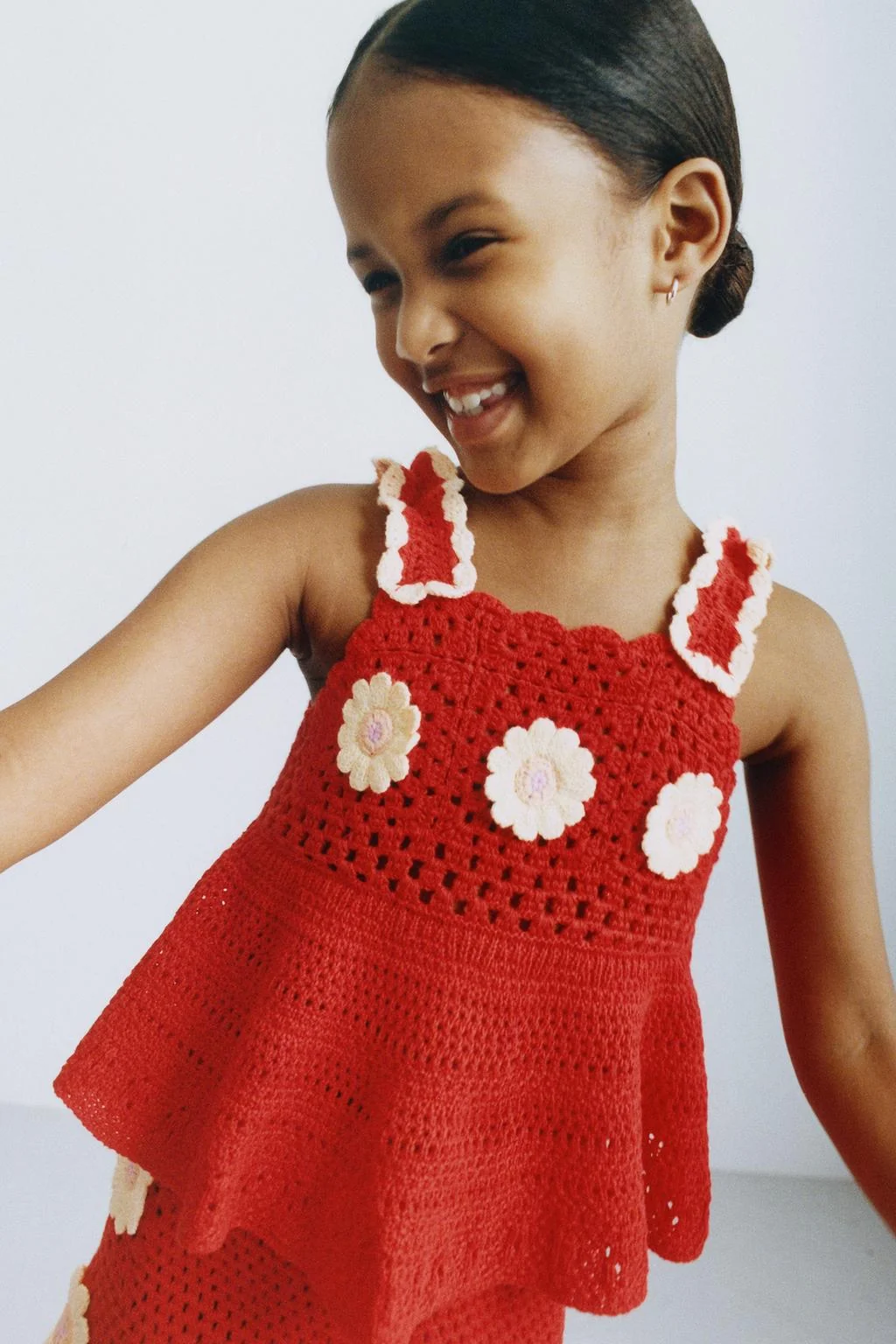 Топ из вязаного кружева в цветочек — Трикотаж