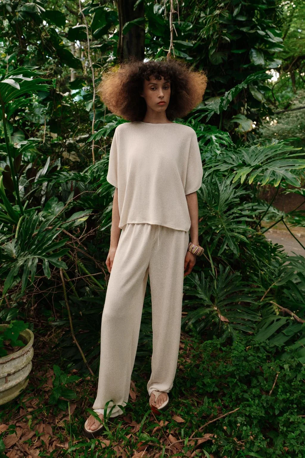 ШТАНЫ С ШИРОКИМИ НОГАМИ В ДЕРЕВЕНСКОМ СТИЛЕ