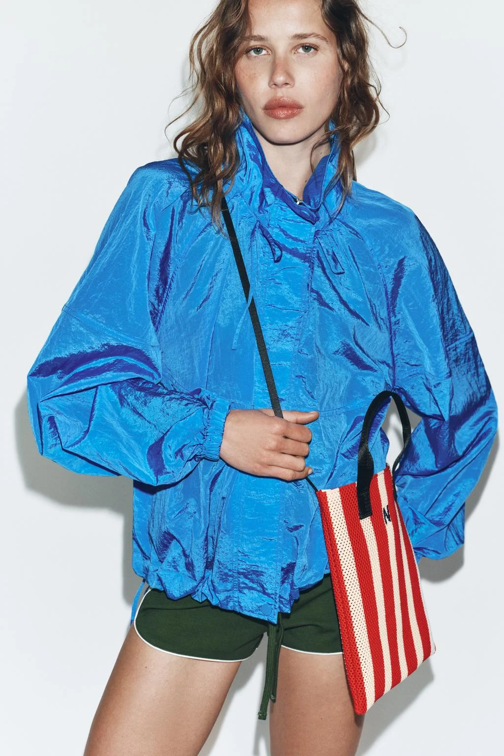 СУМКА-ТРУССАРД МИНИ С ПРОРЕЗЯМИ