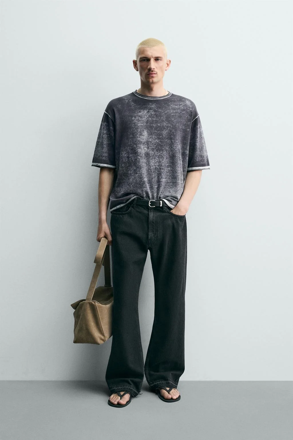 ПРОСТРАНСТВЕННАЯ ФУТБОЛКА С ПЕЧАТЬЮ