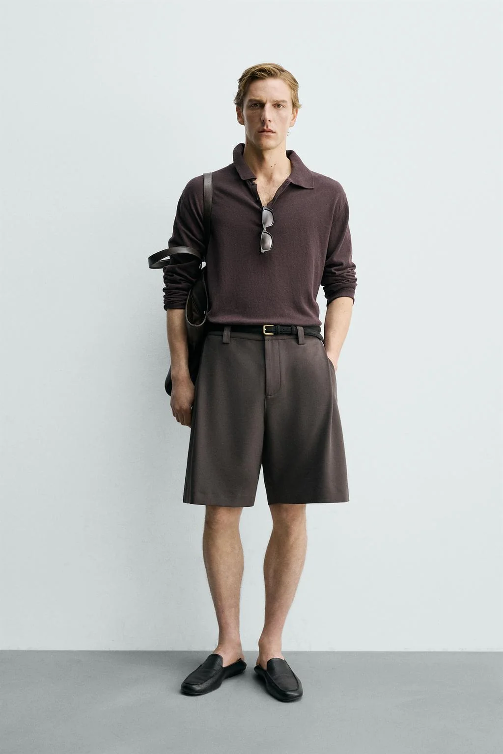 Шорты-бермуды свободного кроя с боковыми складками