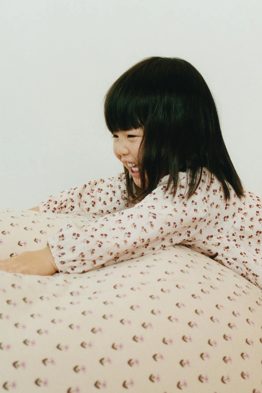 Платье с текстурированной цветочной панелью