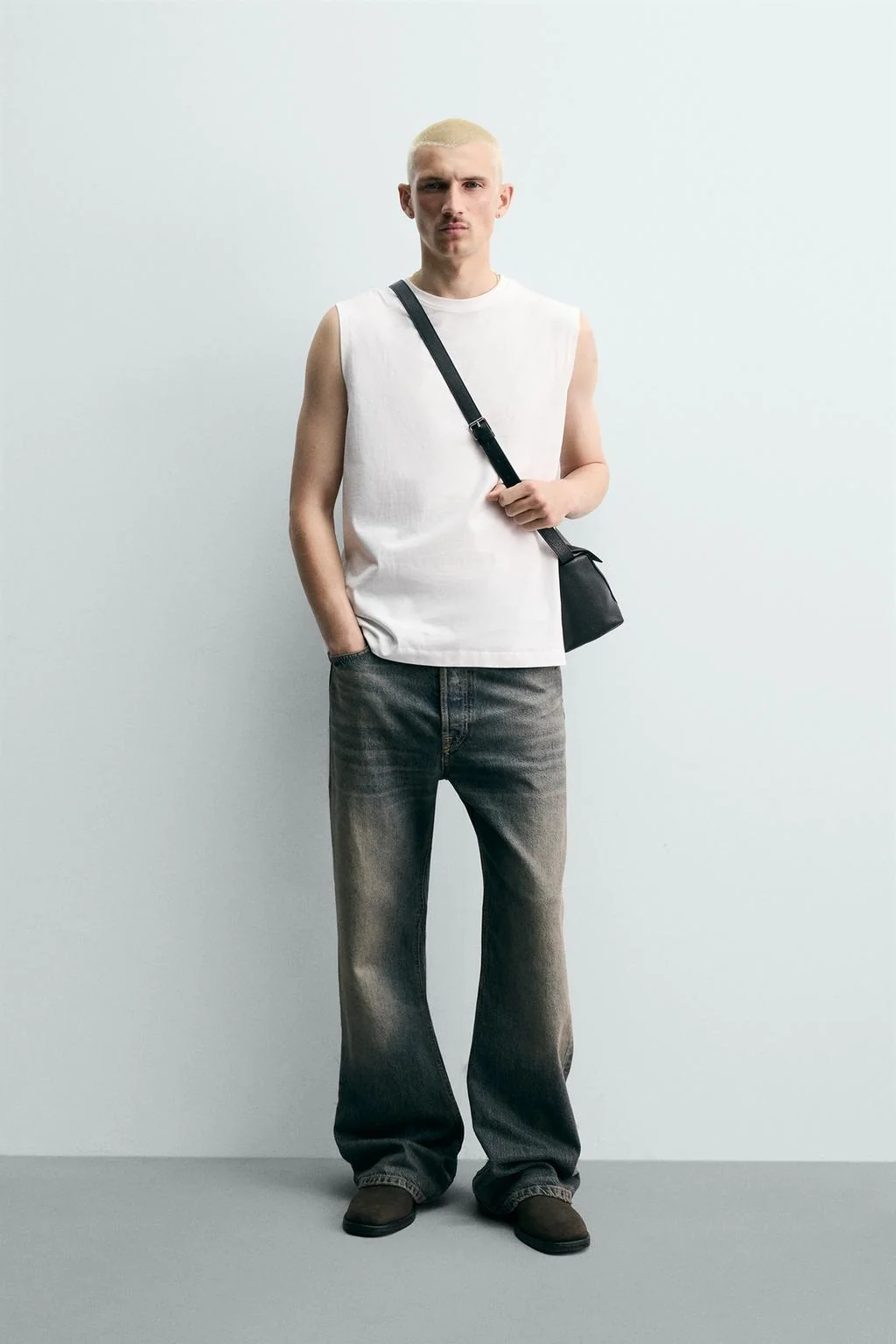 Свободный крой топ без бретелек с вышивкой