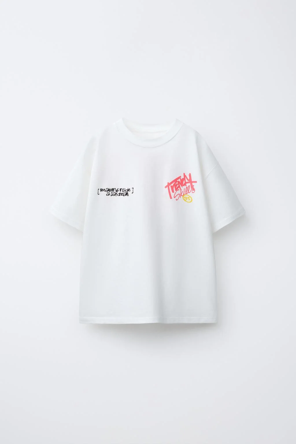 ФУТБОЛКА С НАДПИСЬЮ ГРАФФИТИ