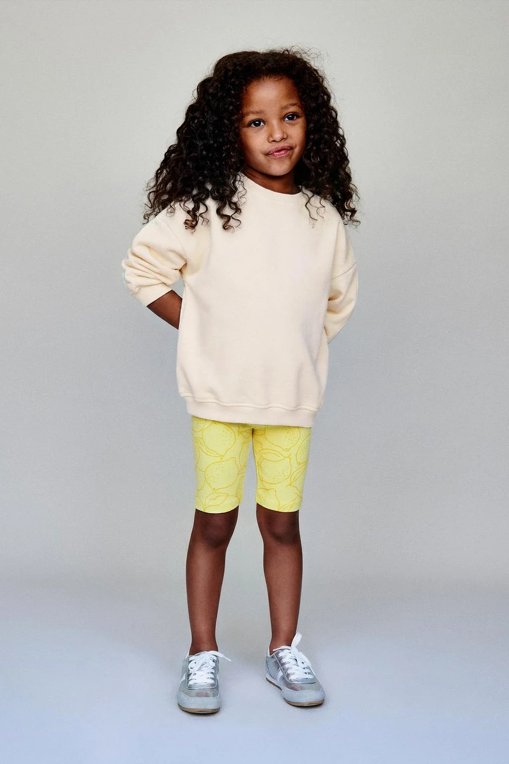 РЕБРИСТЫЕ ВЕЛОШОРТЫ С ПРИНТОМ СЕРДЦА