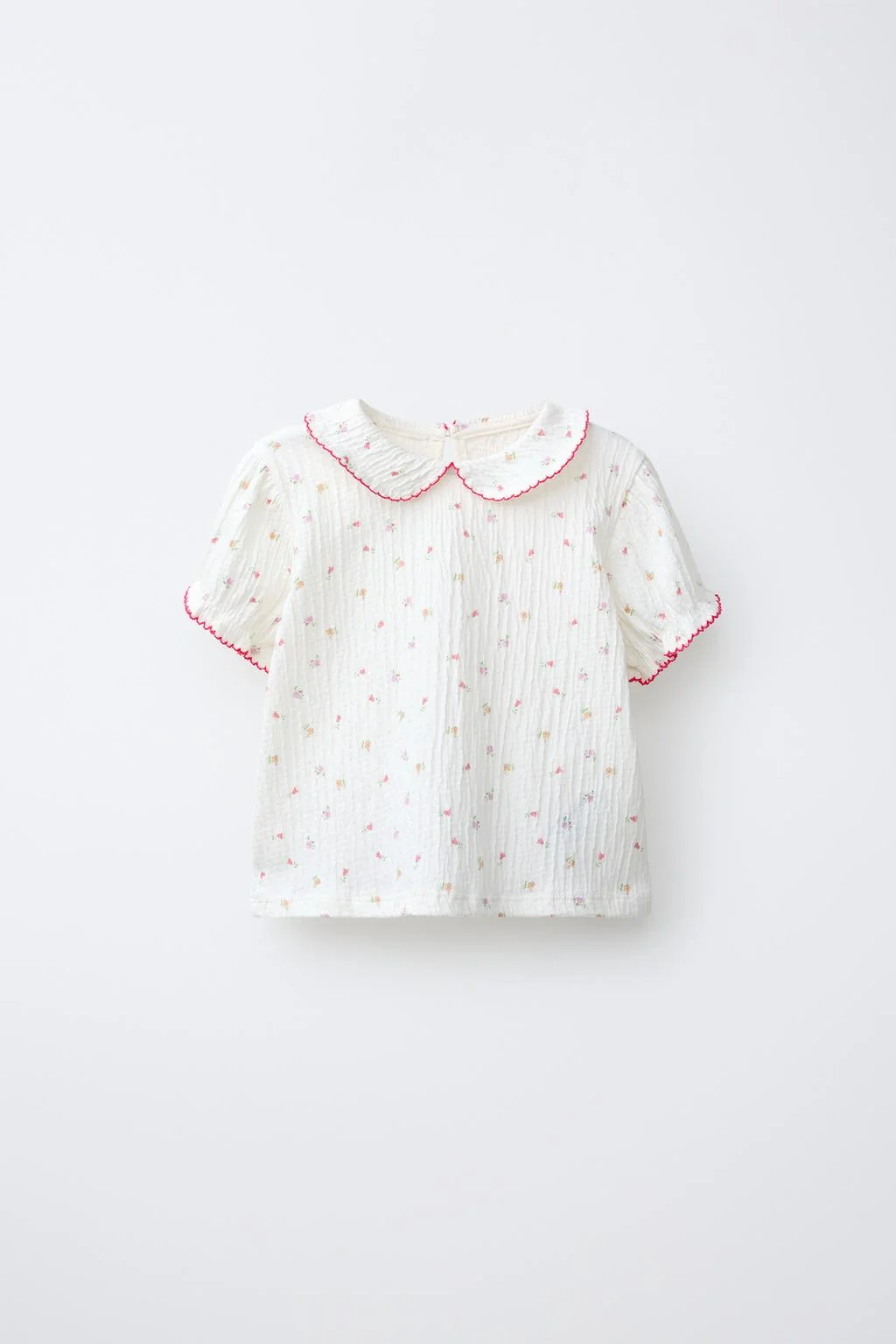 ФУТБОЛКА С ЦВЕТОЧНЫМ ПРИНТОМ