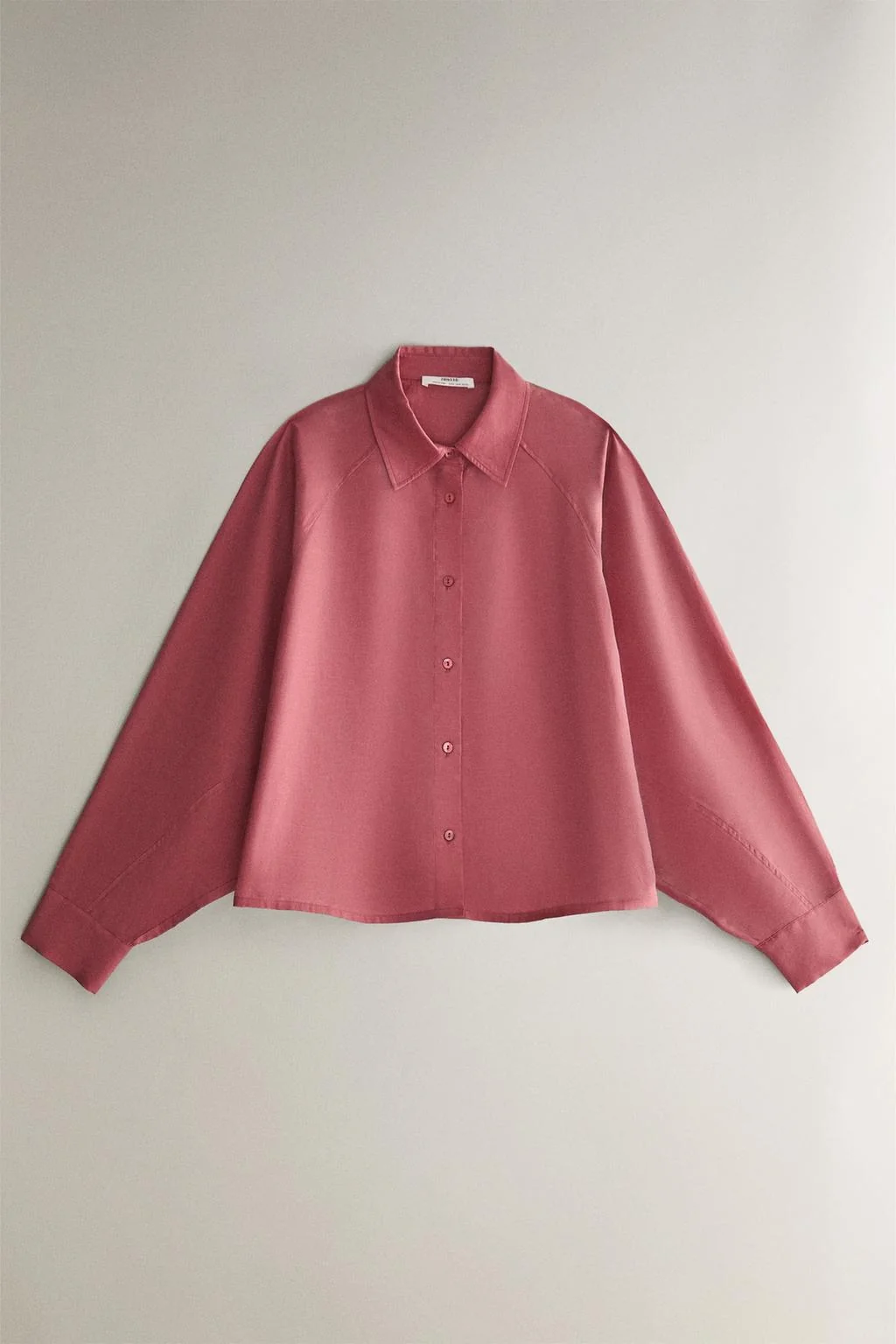 БЛЮЗКА С ВОЛАНАМИ