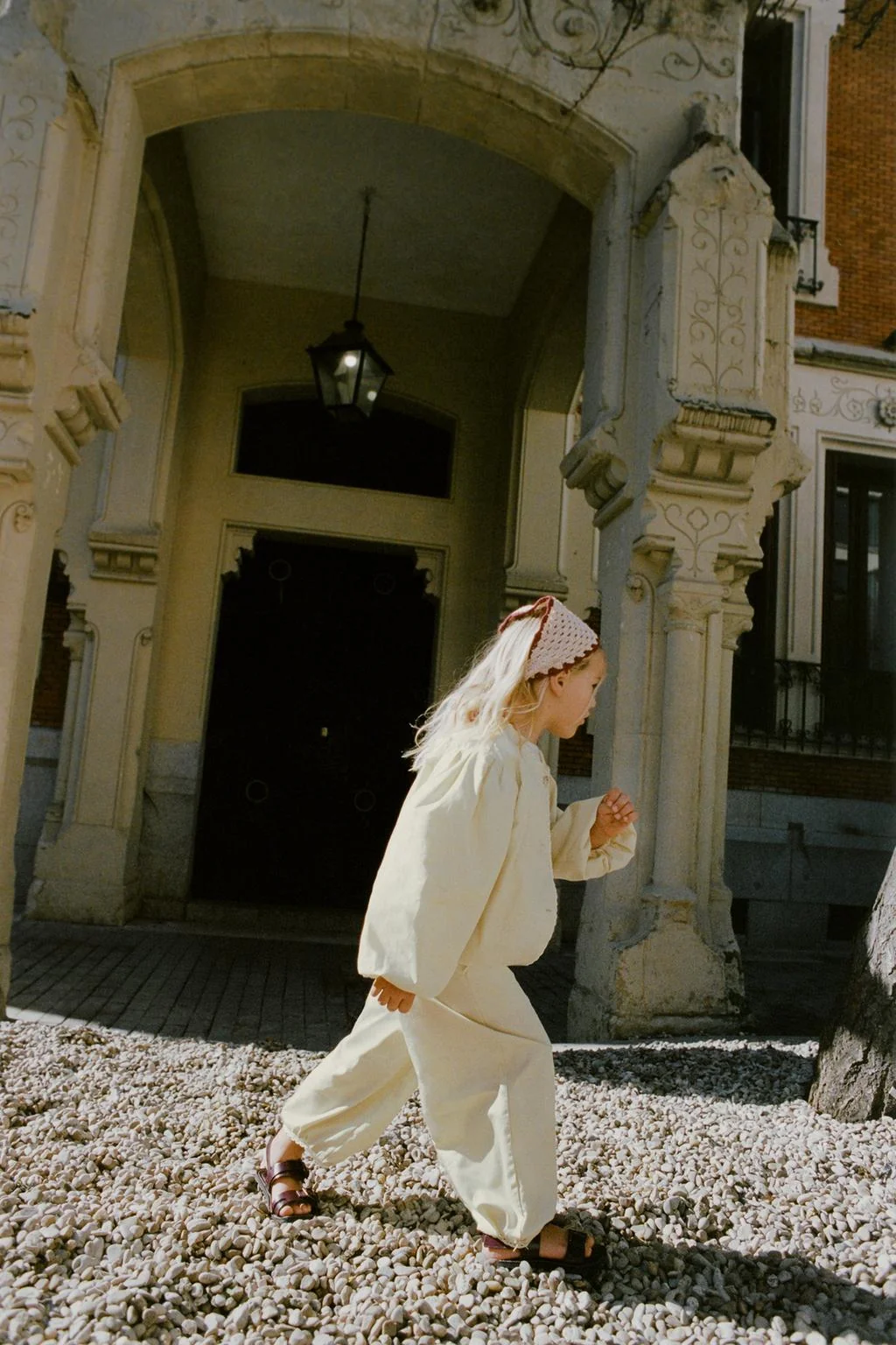 Куртка с кружевной отделкой