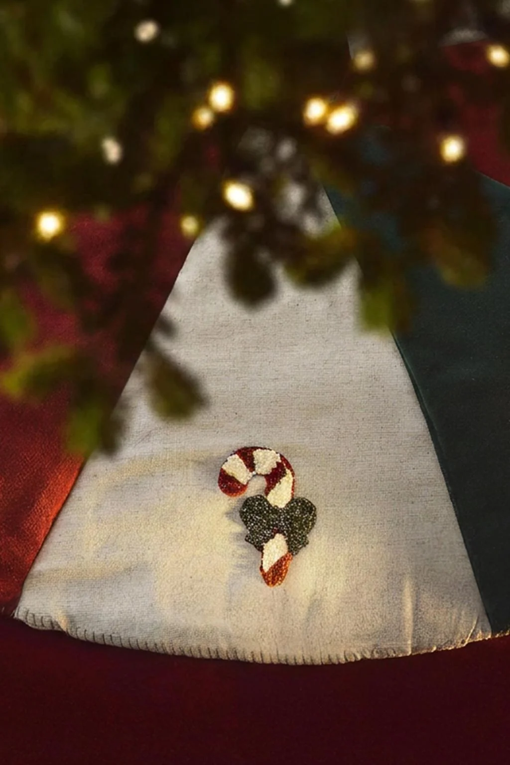 Рождественский елочный ornament в виде леденца на ножке