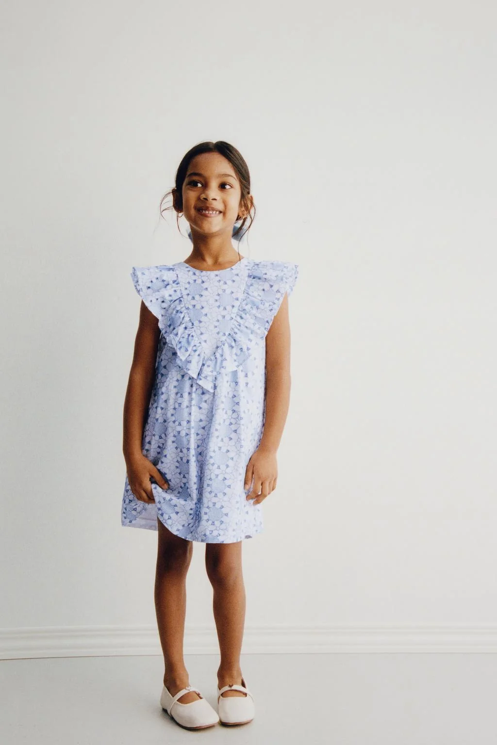 Комбинезон на лямках короткий с вышивкой — Особый случай