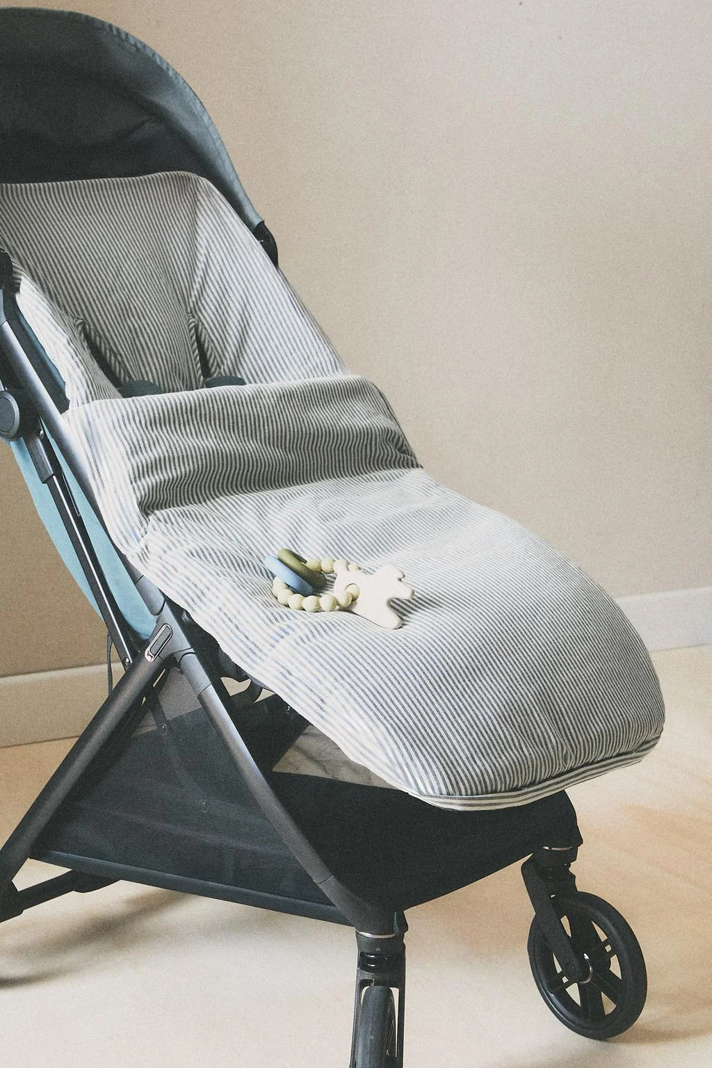 ПОЛОСАТЫЙ КОМБИНЕЗОН ДЛЯ ПРОГУЛОК ДЛЯ МЛАДЕНЦЕВ