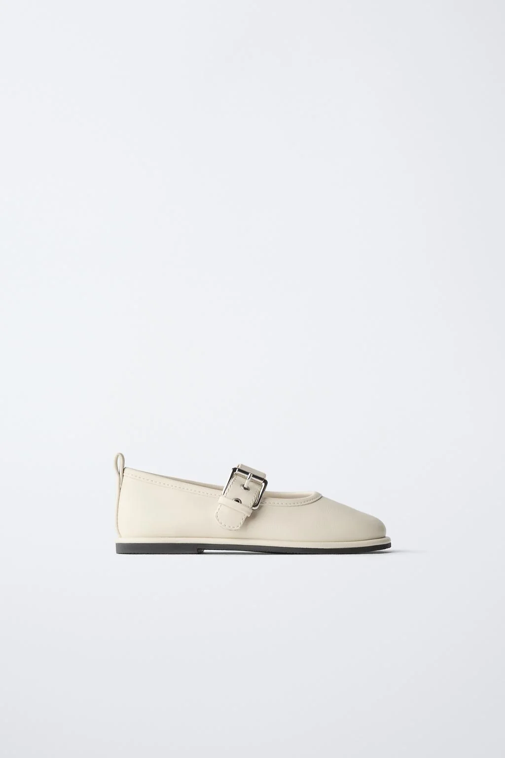 Балетки с пряжкой