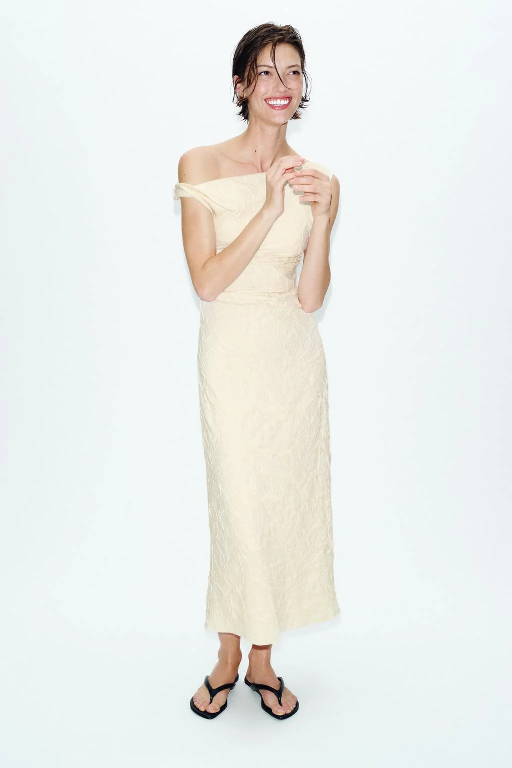 Жаккардовое платье со складками