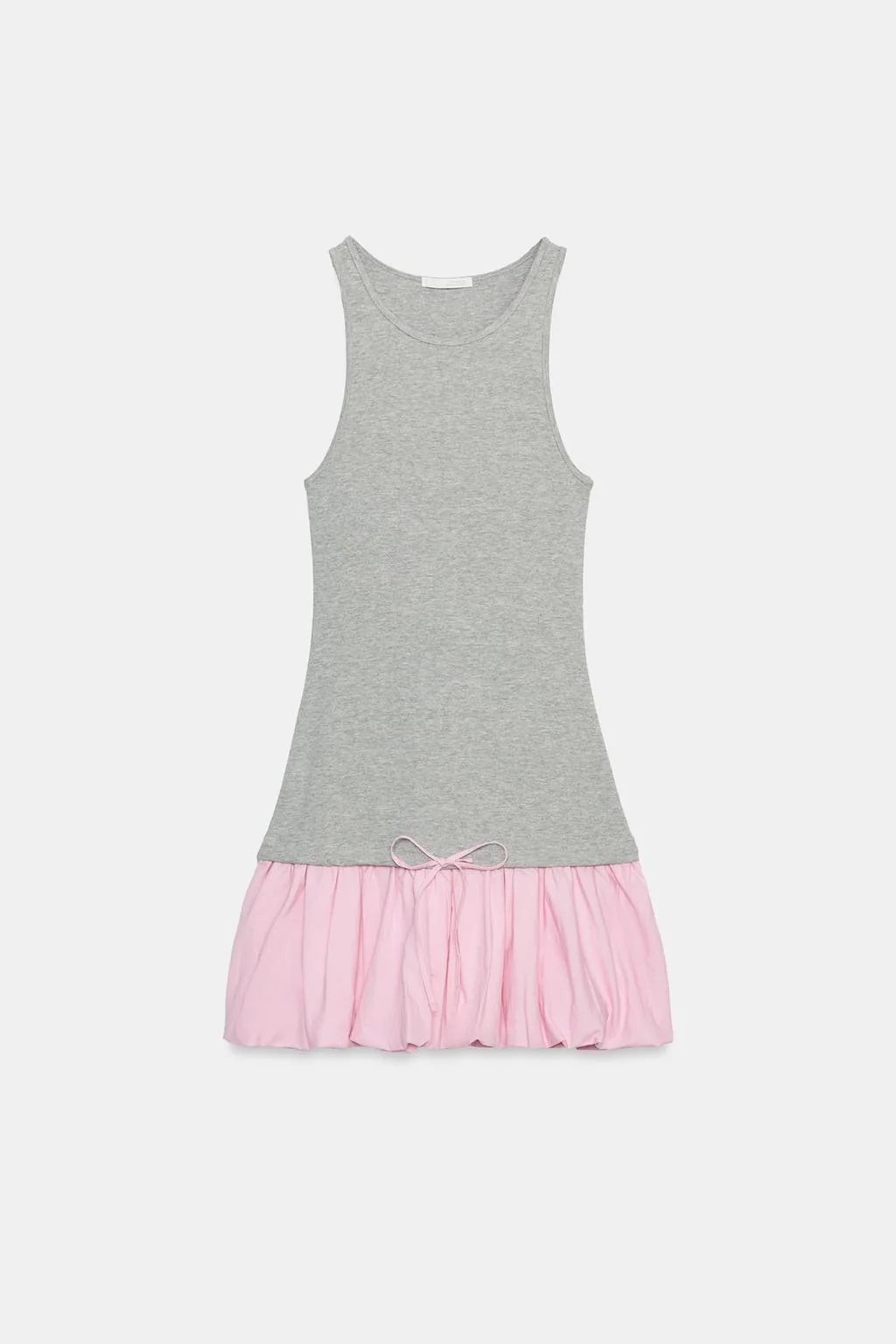 ПЛАТЬЕ С КОНТРАСТНЫМ ПУФИКОМ НА ПОДОЛЕ