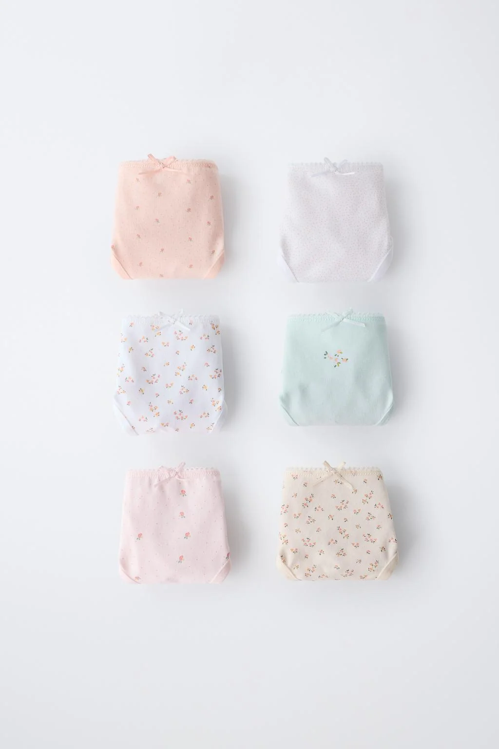 1,5-6 лет / Набор из 6 цветочных трусиков — Нижнее белье | Боди