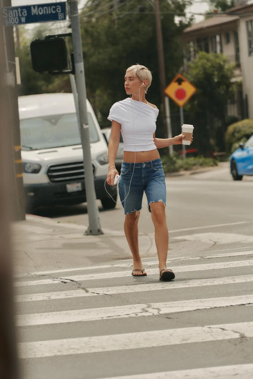 Джинсовые бермуды средней посадки TRF