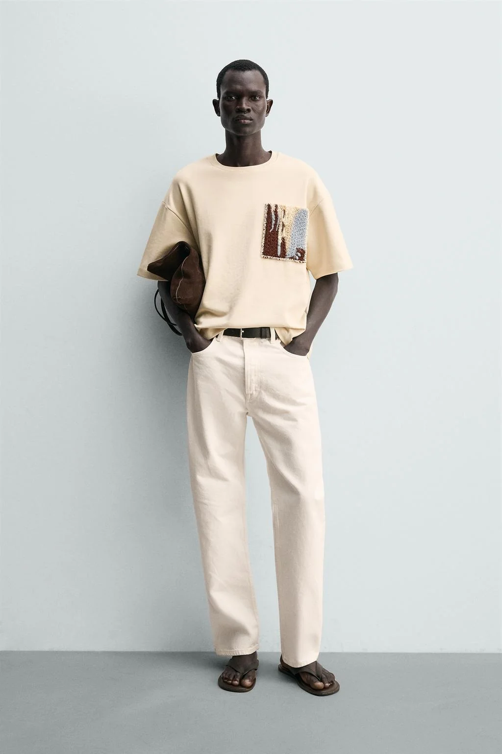 T-SHIRT WITH CONTRAST TEXTURED PATCH