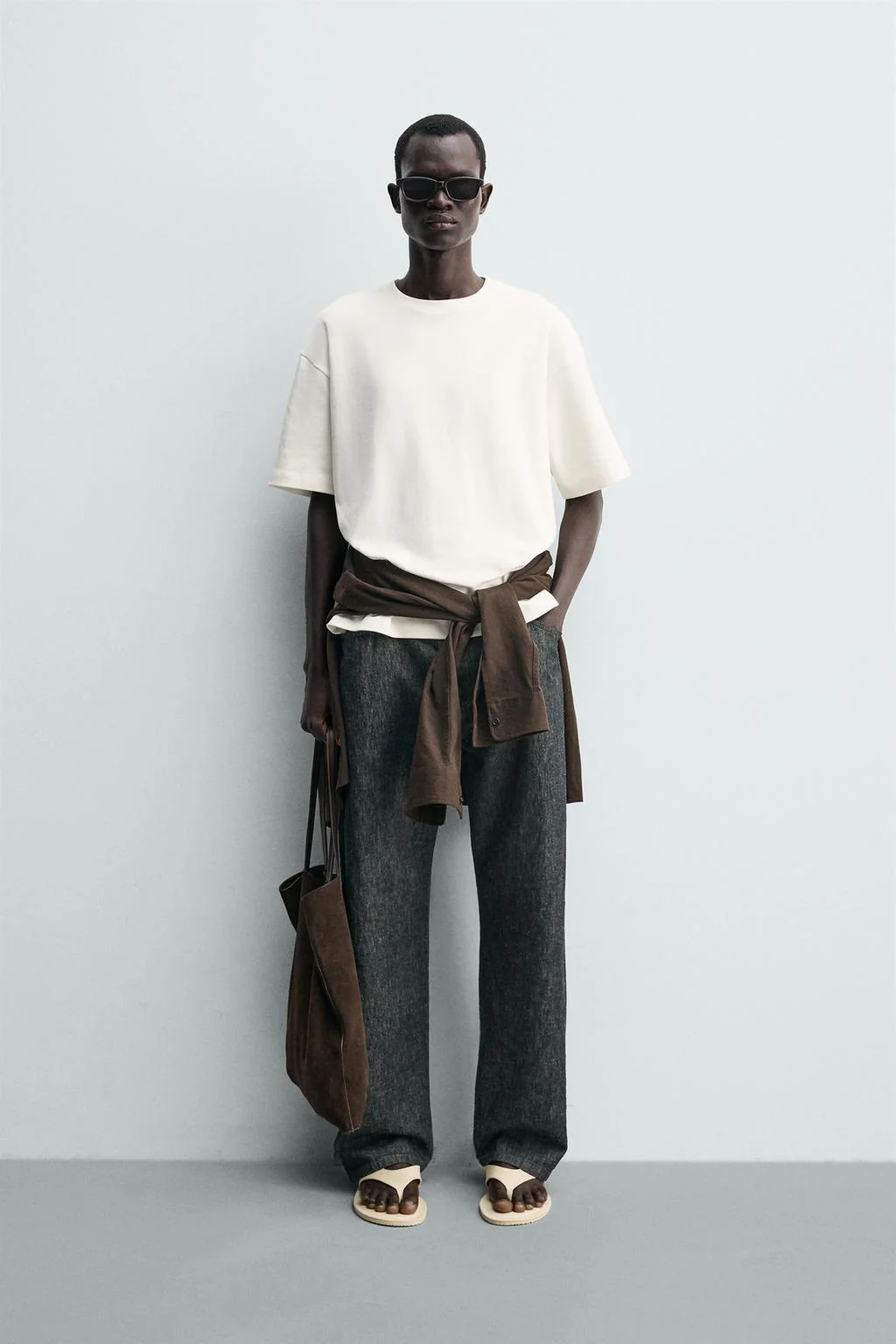 T-SHIRT WITH CONTRAST TEXTURED PATCH