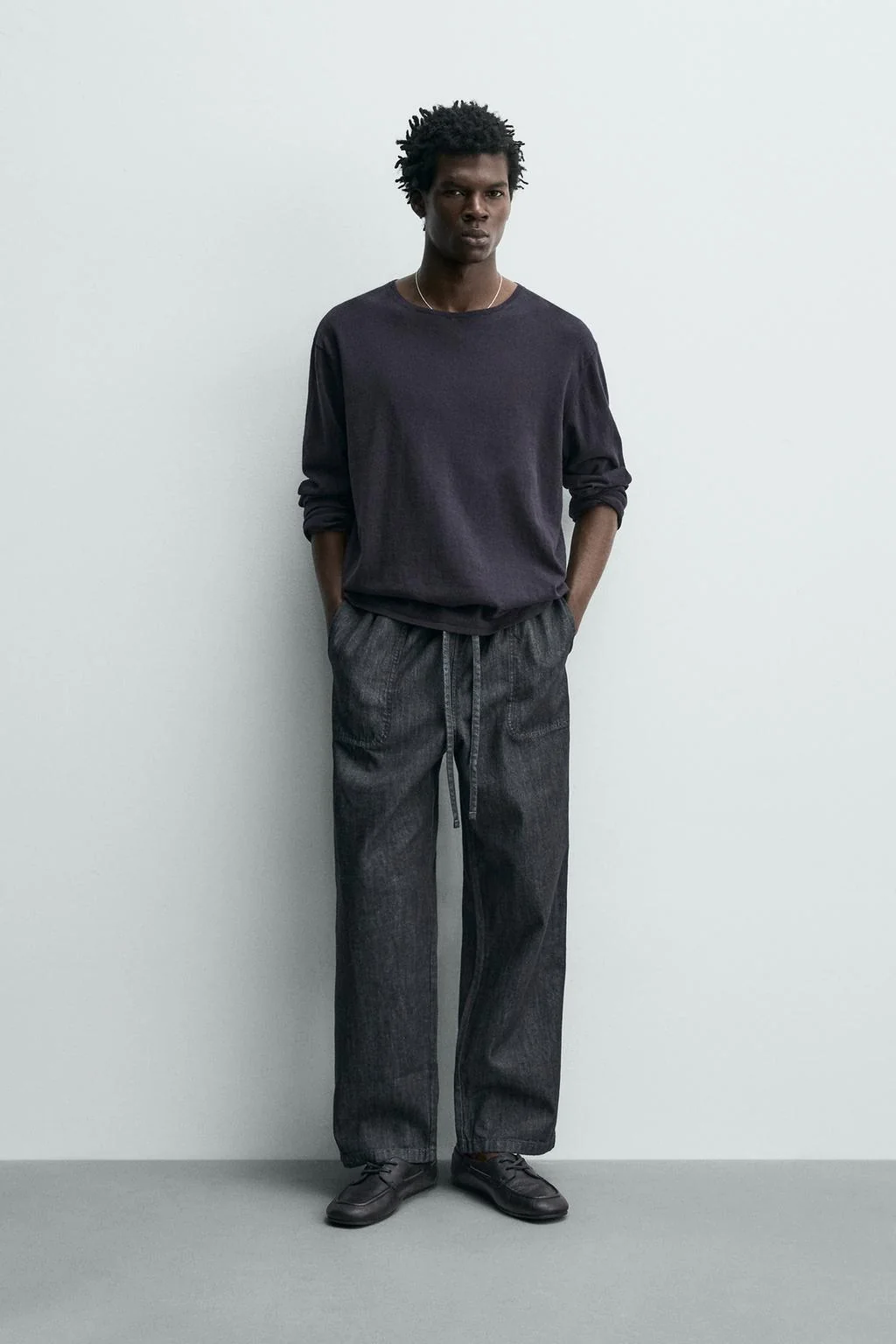 Свободного кроя тренировочные брюки с поясом на резинке