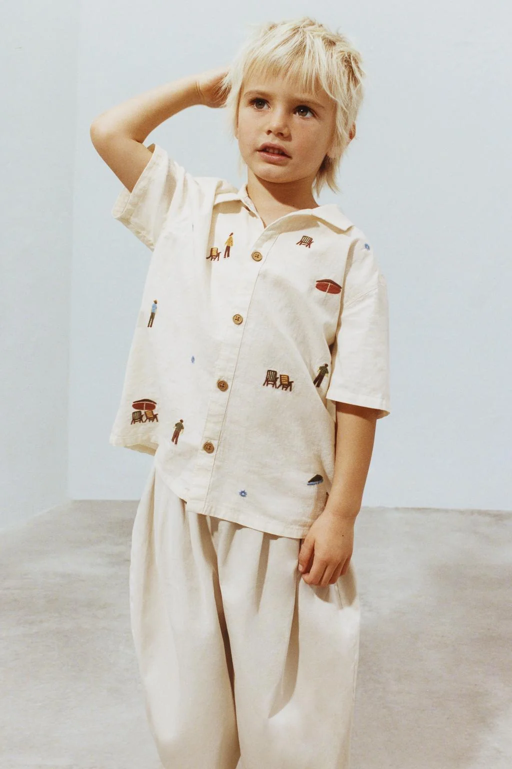 Рубашка с вышивкой