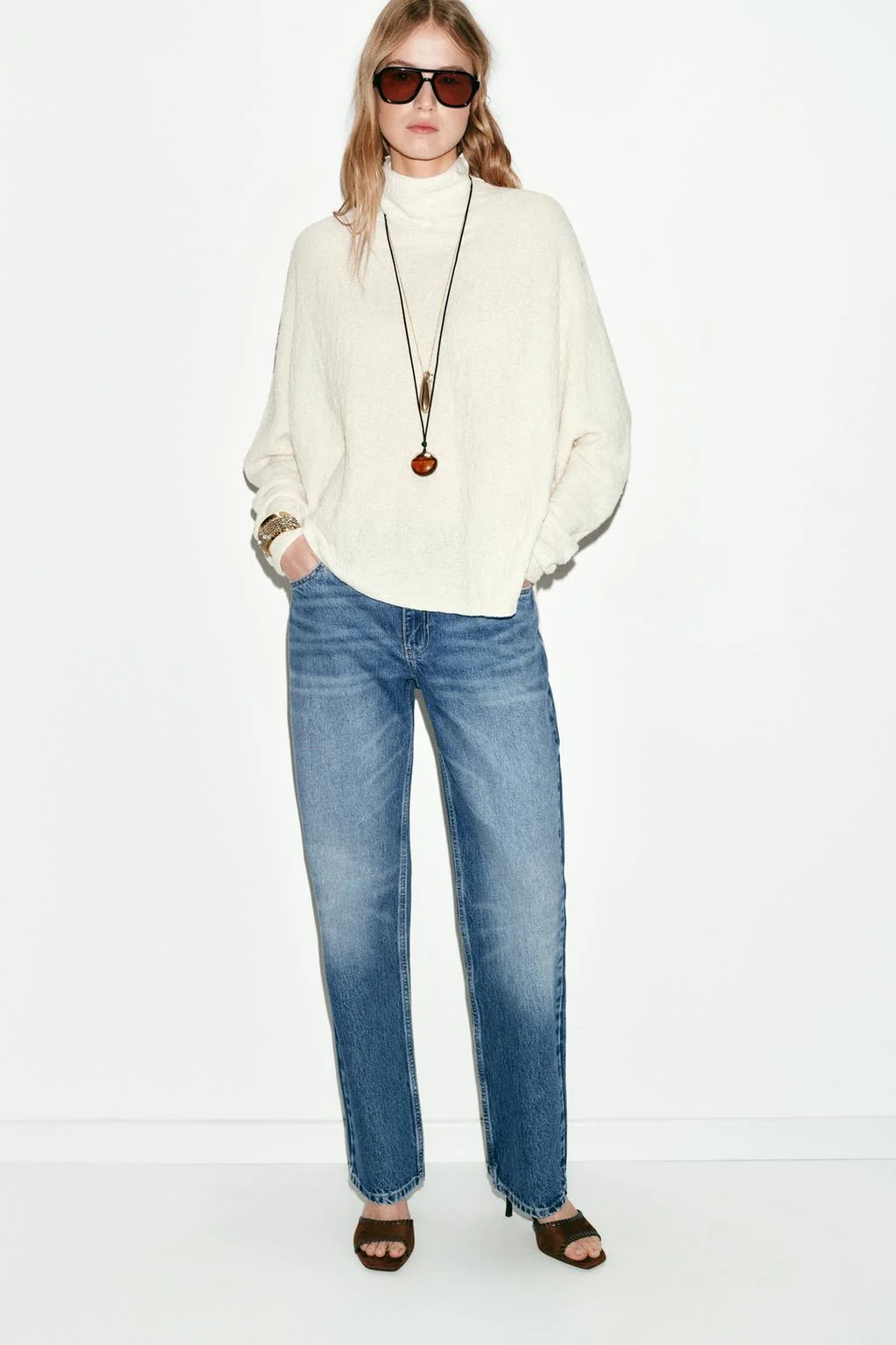 Свитер-пончо из трикотажа